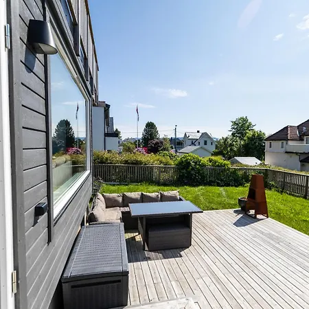 House With Outdoor Area