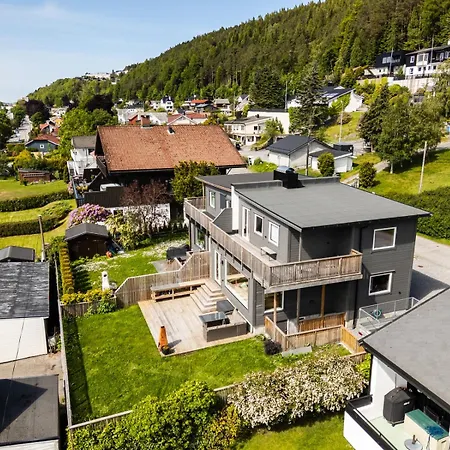 House With Outdoor Area * Ålesund