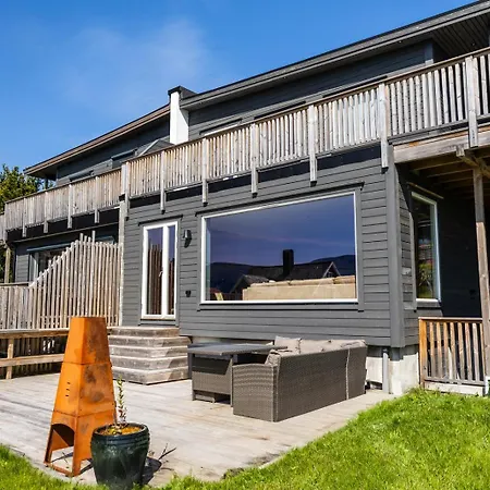 House With Outdoor Area Daire *