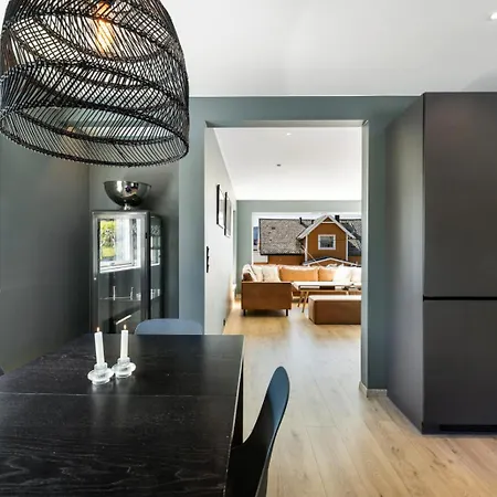 Apartamento House With Outdoor Area Ålesund