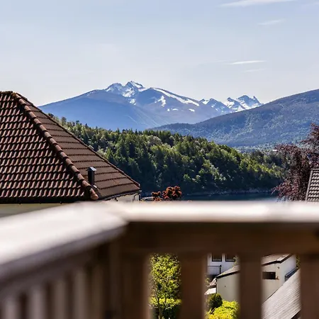 Appartement House With Outdoor Area *