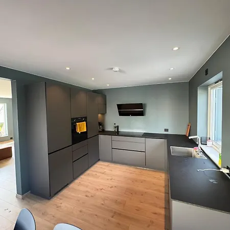 House With Outdoor Area Daire *