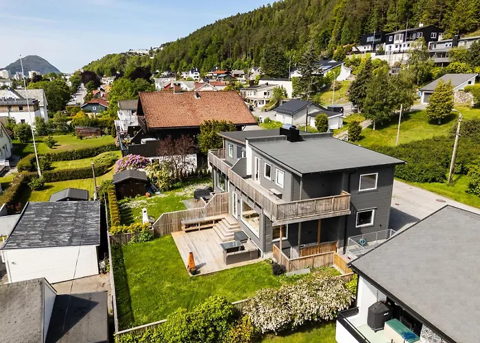 House With Outdoor Area * Ålesund