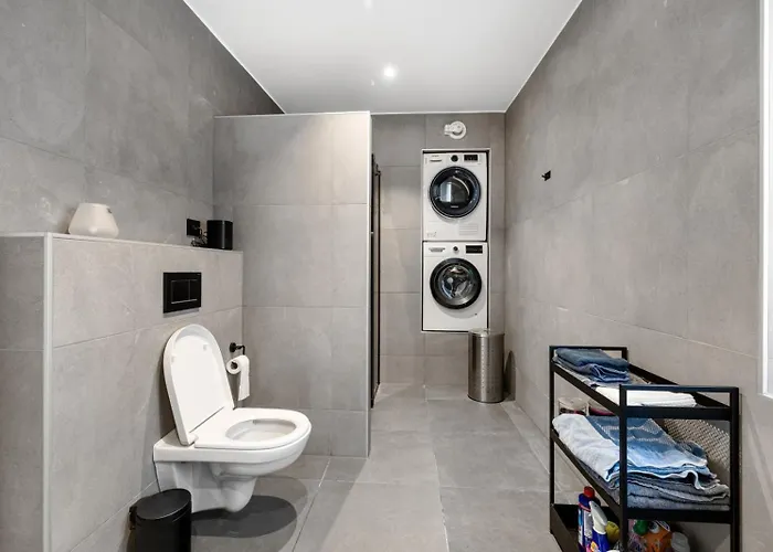 House With Outdoor Area Lägenhet Ålesund