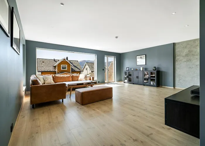 House With Outdoor Area