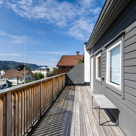 Апартаменты House With Outdoor Area Олесунн